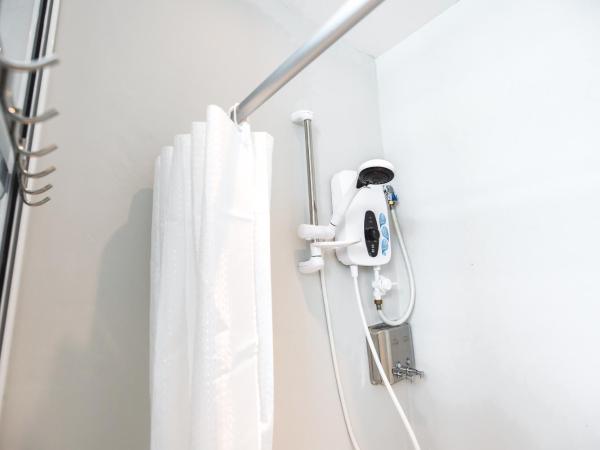 Vibrant Hostel : photo 4 de la chambre chambre familiale