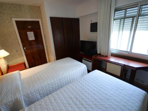 Caravelle Palace Hotel : photo 2 de la chambre chambre lits jumeaux standard