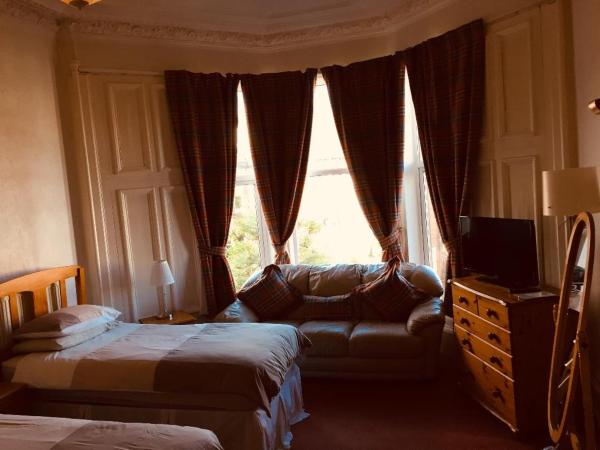 Glades House : photo 9 de la chambre chambre triple avec salle de bains privative