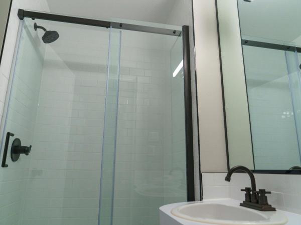 The Steveston Cafe & Hotel : photo 8 de la chambre chambre lit queen-size supérieure (récemment rénovée)