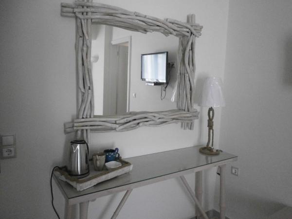 Alkyoni Beach Hotel : photo 2 de la chambre suite junior - spa