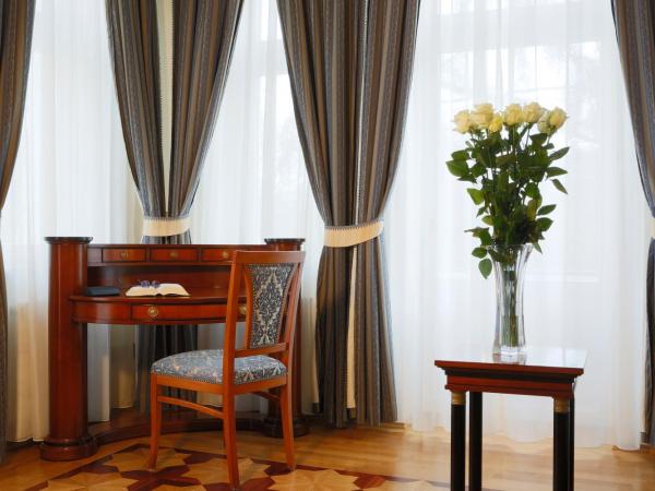 Hotel Vila Livia : photo 2 de la chambre suite 1 chambre