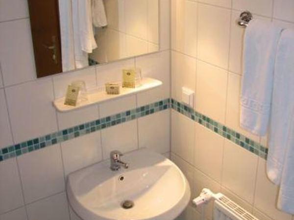 Rheinauer Hof - bed & breakfast : photo 3 de la chambre chambre lits jumeaux