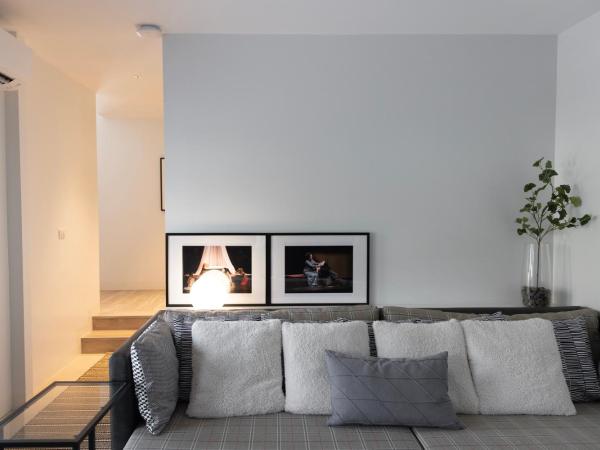 Theatre Residence : photo 2 de la chambre lilit riverfront suite a