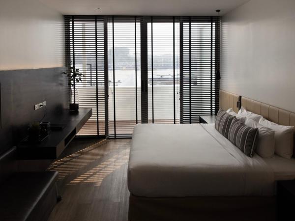 Theatre Residence : photo 3 de la chambre lilit riverfront suite a