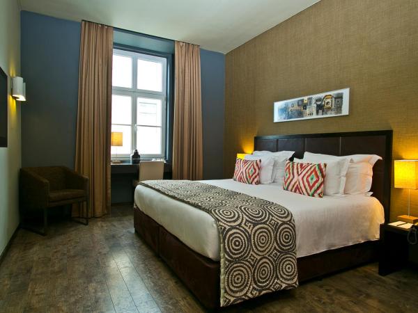 Internacional Design Hotel : photo 2 de la chambre chambre double ou lits jumeaux standard - vue sur la rue
