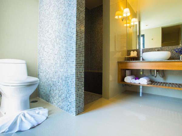 Lanna Thaphae Hotel : photo 7 de la chambre chambre lit king-size deluxe