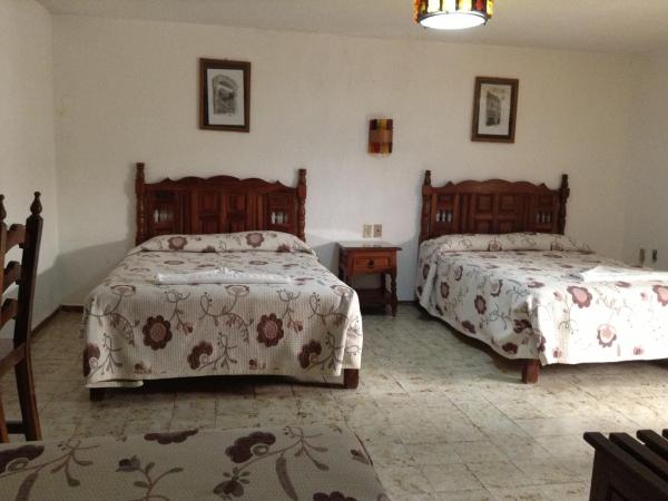 Hotel Atilanos : photo 3 de la chambre chambre double avec 2 lits doubles