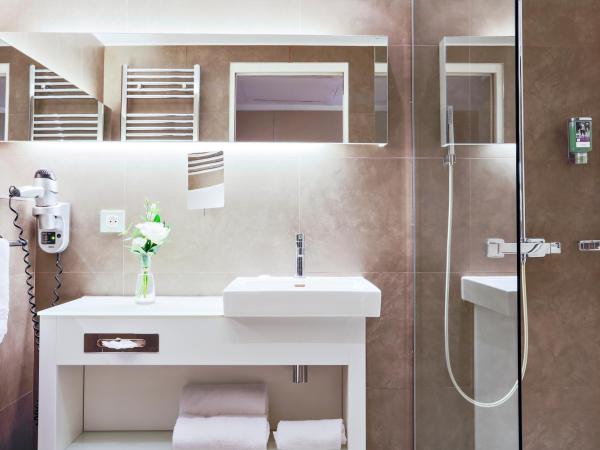 Mercure Paris Vaugirard Porte De Versailles : photo 4 de la chambre chambre 1 lit double supérieure