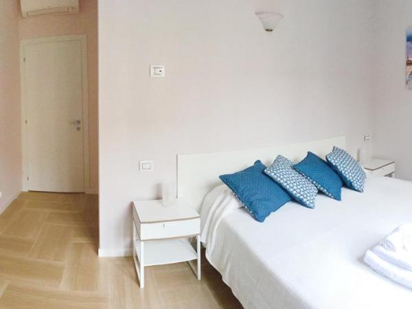 B&B Valverde : photo 1 de la chambre chambre double ou lits jumeaux avec salle de bains privative