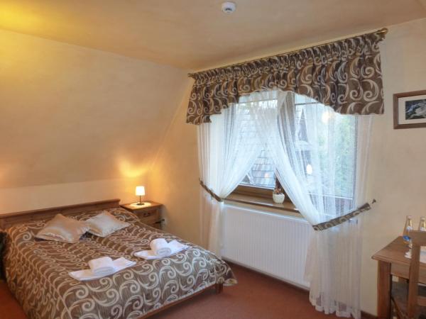Hotel Dwór Karolówka : photo 4 de la chambre chambre double