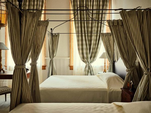 Hotel Peter and Paul, an Ash Hotel : photo 5 de la chambre hébergement 2 lits queen-size school house