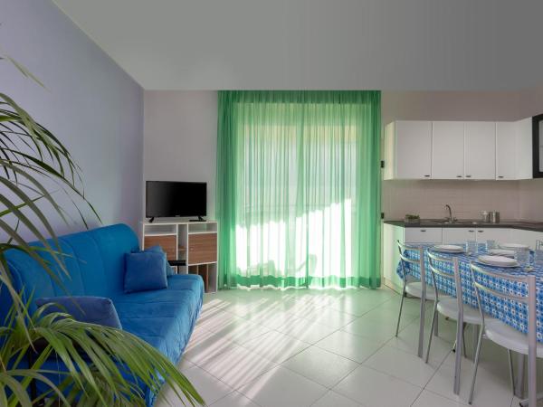 Residence Belvedere Vista - SeaFront : photo 8 de la chambre appartement 2 chambres - vue directe sur mer