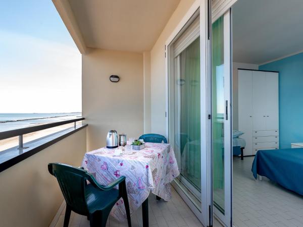 Residence Belvedere Vista : photo 7 de la chambre appartement 2 chambres - vue directe sur mer