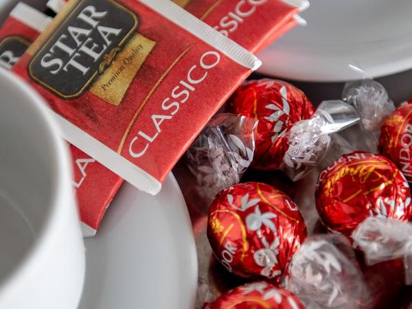 Residence Belvedere Vista - SeaFront : photo 6 de la chambre appartement 1 chambre - vue latérale sur mer