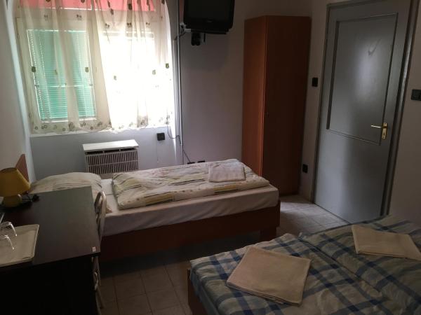 Stella Vendégház : photo 3 de la chambre chambre double ou lits jumeaux standard