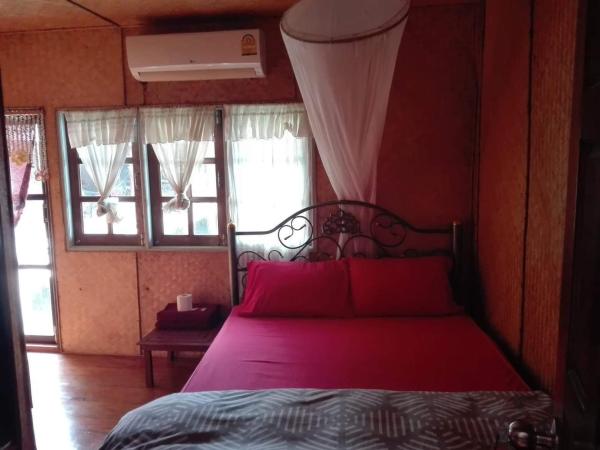 Oceanblue Guesthouse : photo 5 de la chambre chambre double avec salle de bains privative