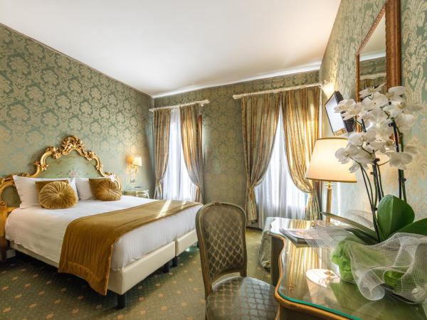 A Tribute To Music Residenza : photo 7 de la chambre chambre double supérieure - vue sur canal