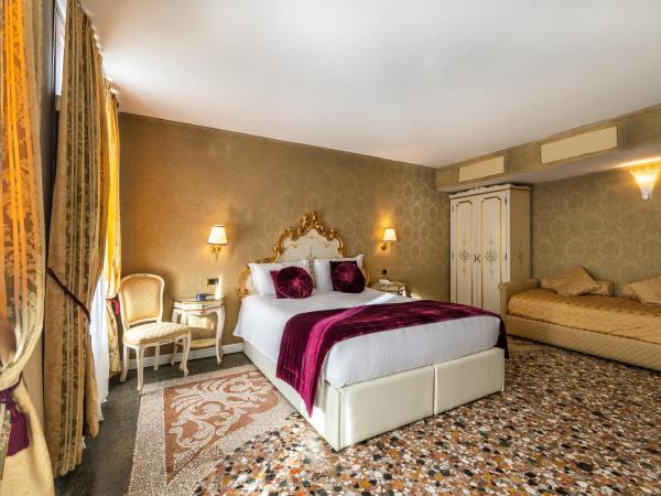 A Tribute To Music Residenza : photo 4 de la chambre chambre familiale triple - vue sur canal