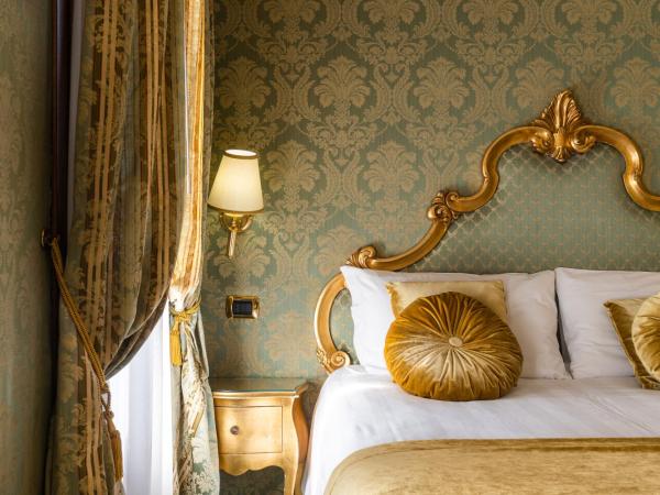 A Tribute To Music Residenza : photo 6 de la chambre chambre double supérieure - vue sur canal