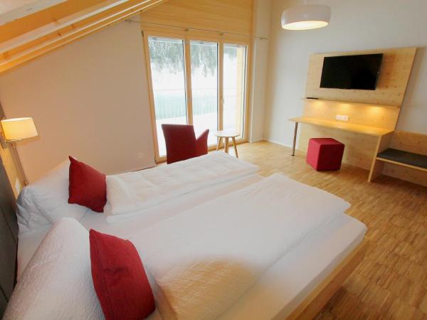 Hotel Espen : photo 1 de la chambre chambre double avec balcon