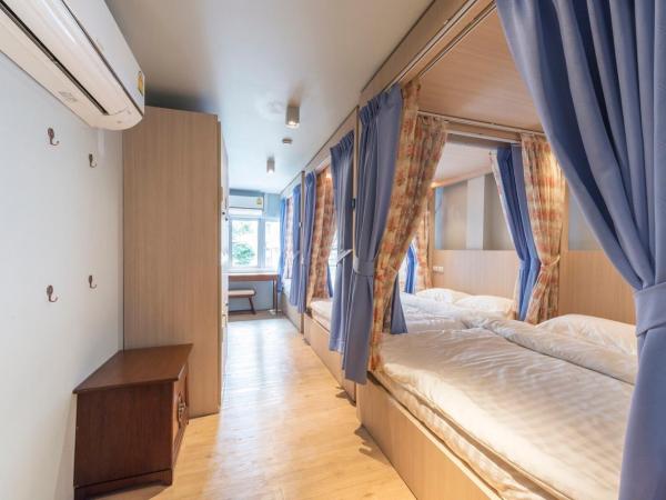 Kinnon Deluxe Hostel Coworking Cafe : photo 2 de la chambre dortoir mixte de 4 lits