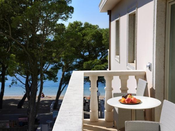 Luxury Rooms Villa Jadranka : photo 2 de la chambre chambre double deluxe avec balcon - vue sur mer