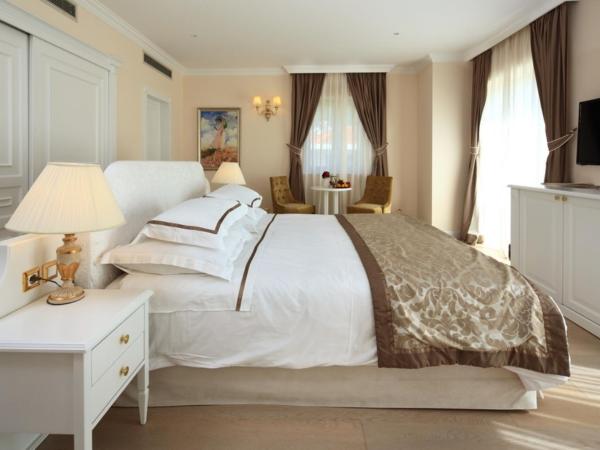Luxury Rooms Villa Jadranka : photo 8 de la chambre chambre double avec balcon - vue partielle sur mer