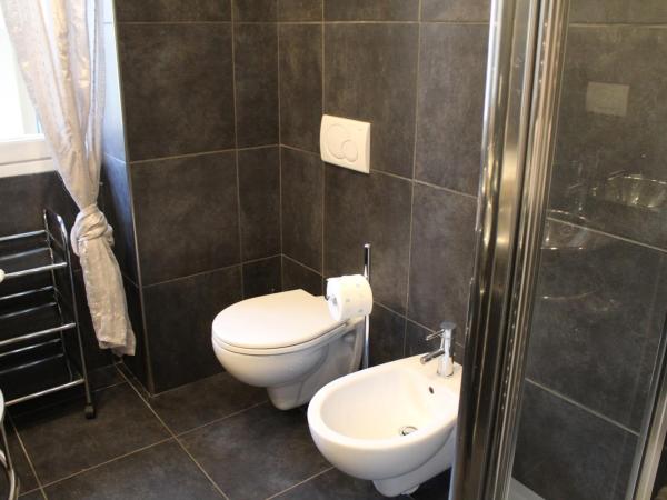 B&b My Bergamo : photo 10 de la chambre chambre double avec salle de bains privative