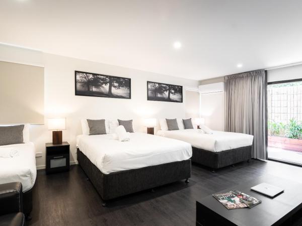 Ascot Budget Inn & Residences : photo 4 de la chambre chambre familiale avec salle de bains privative