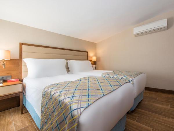 Ramada Plaza Antalya : photo 3 de la chambre chambre Économique
