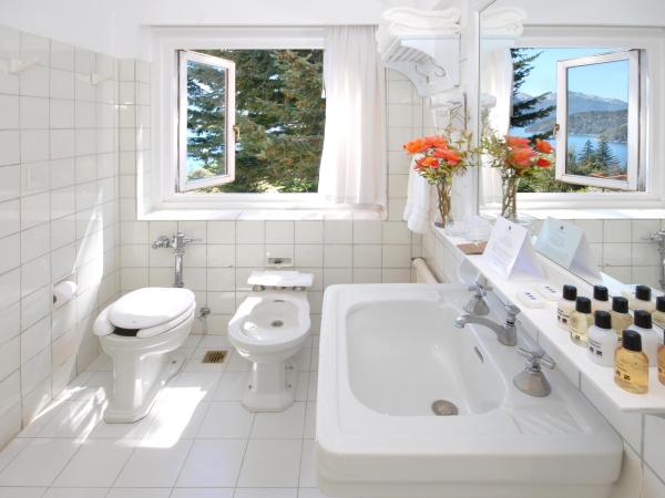 Hotel Tunquelén : photo 4 de la chambre chambre double ou lits jumeaux - vue sur lac