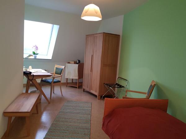 Haus Aja Textor-Goethe : photo 5 de la chambre chambre simple avec salle de bains 