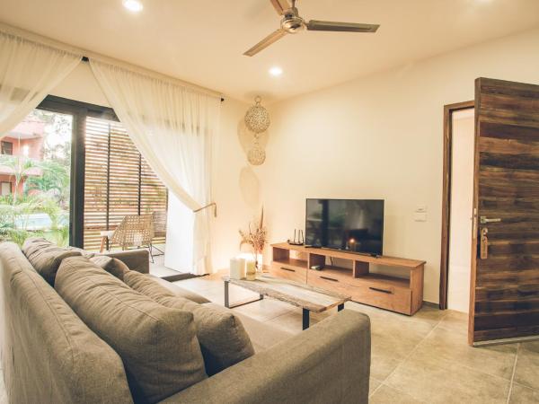 Panacea Condo Tulum : photo 1 de la chambre suite junior avec piscine privée