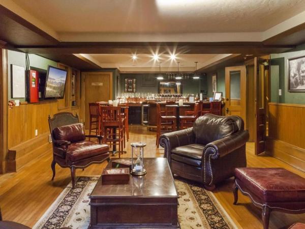 Patterson Inn : photo 2 de la chambre suite lit king-size - accessible aux personnes à mobilité réduite