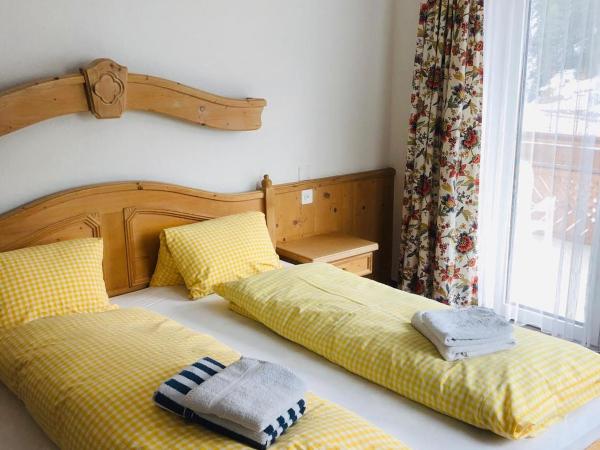 Garni-Appartement Collina : photo 1 de la chambre chambre double avec balcon