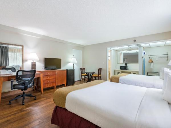 Ocean Reef Hotel : photo 3 de la chambre hébergement avec 2 lits queen-size