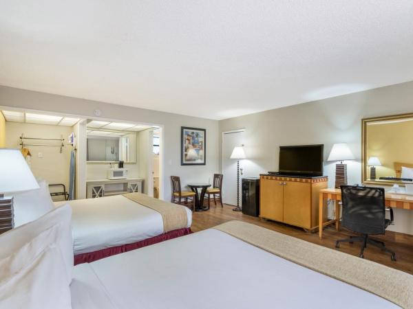 Ocean Reef Hotel : photo 4 de la chambre hébergement avec 1 lit king-size et 1 lit queen-size