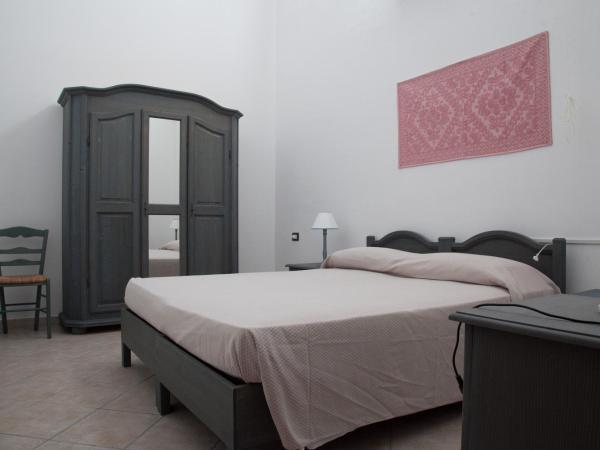 Residence Hotel Monte Ricciu : photo 7 de la chambre chambre double