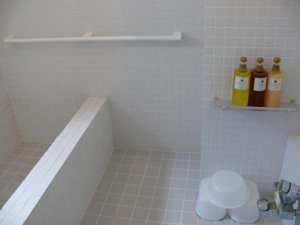 Piece Hostel Kyoto : photo 1 de la chambre chambre simple avec salle de bains commune