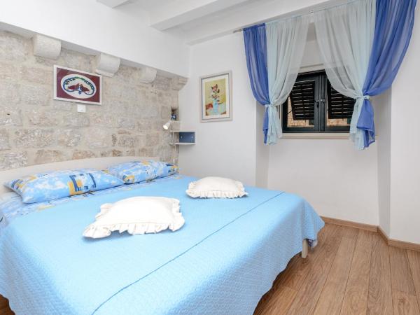 Studio Stradun : photo 9 de la chambre chambre supérieure lit queen-size