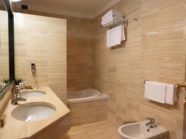 Hotel Alga : photo 5 de la chambre chambre familiale