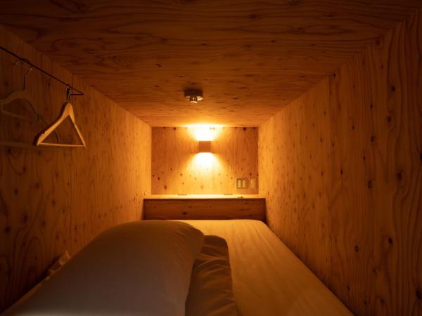 Guesthouse Akicafe Inn : photo 3 de la chambre lit superposé dans dortoir pour femmes