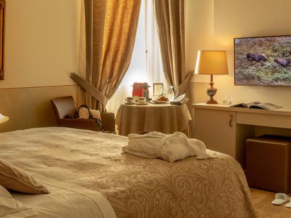 Hotel Ambasciatori : photo 2 de la chambre chambre double ou lits jumeaux supérieure