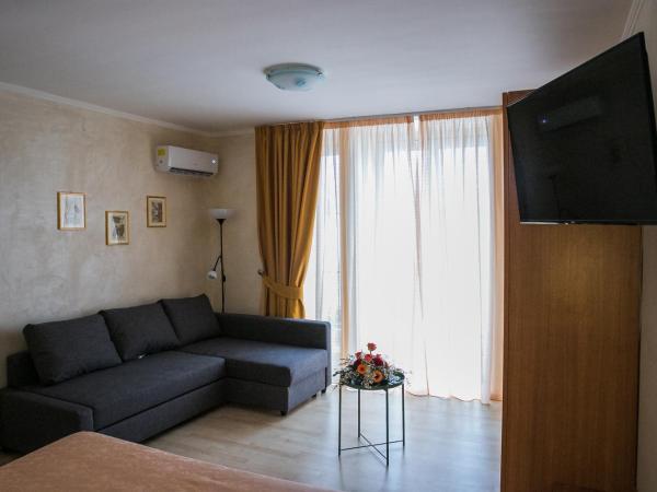 Vittoria Guest House Salerno : photo 4 de la chambre chambre familiale