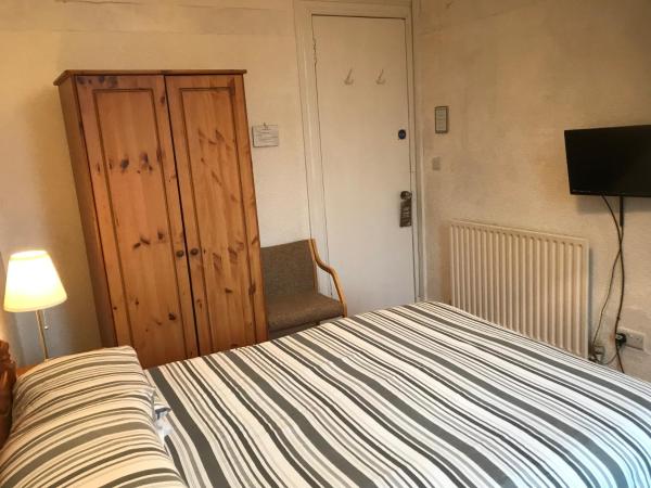 Glades House : photo 5 de la chambre chambre double avec salle de bains commune