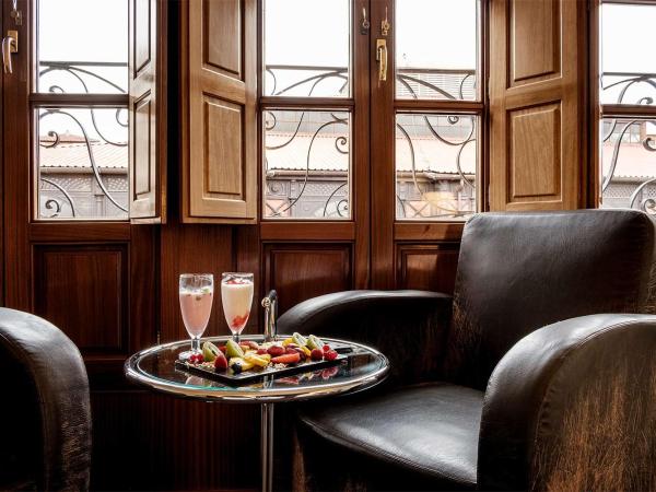 Ikonik Plaza Mercado : photo 7 de la chambre chambre double ou lits jumeaux supérieure