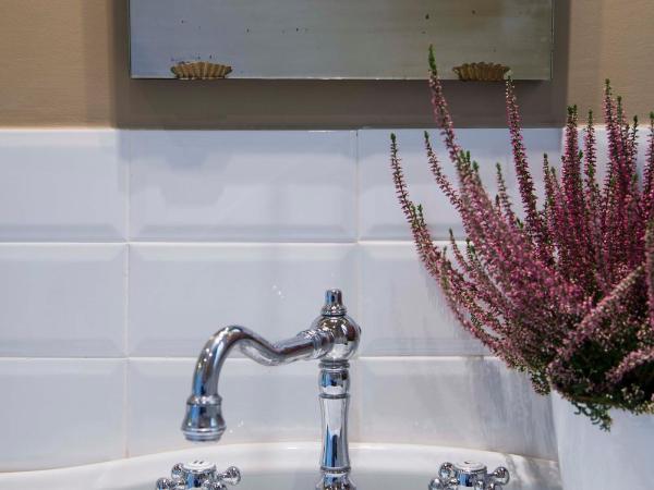 Frími Boutique Rooms b&b : photo 9 de la chambre chambre double ou lits jumeaux deluxe – vue sur jardin