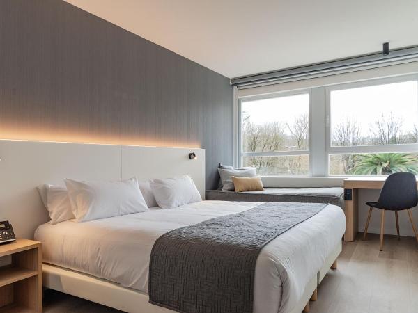 Hotel Distrito Oeste : photo 1 de la chambre chambre double avec lit d'appoint