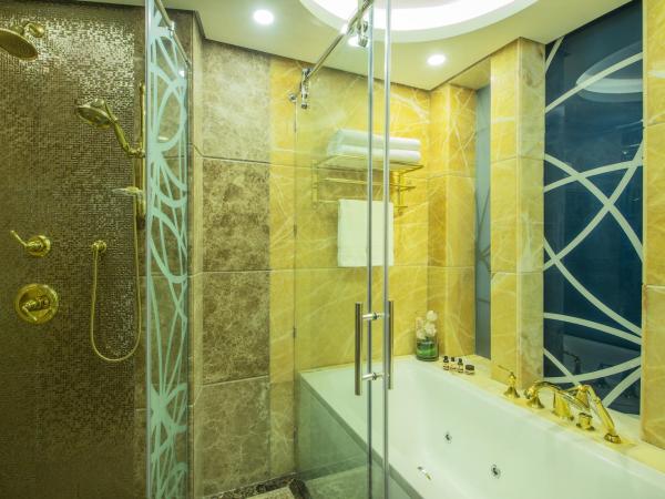 Gulf Court Hotel Business Bay : photo 10 de la chambre suite penthouse avec 2 lits king-size